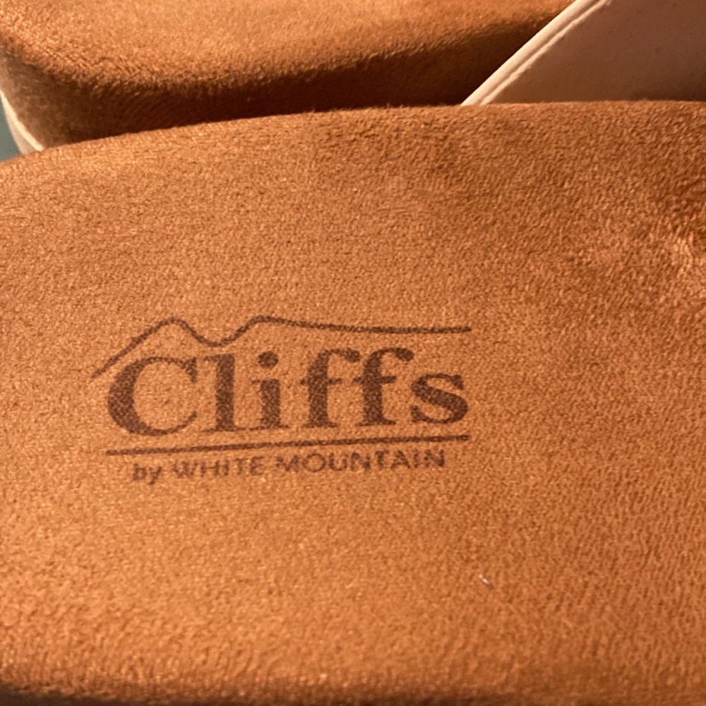 Cliffs by WHITE MOUNTAIN white Floral Sandals - Picture 4 of 5